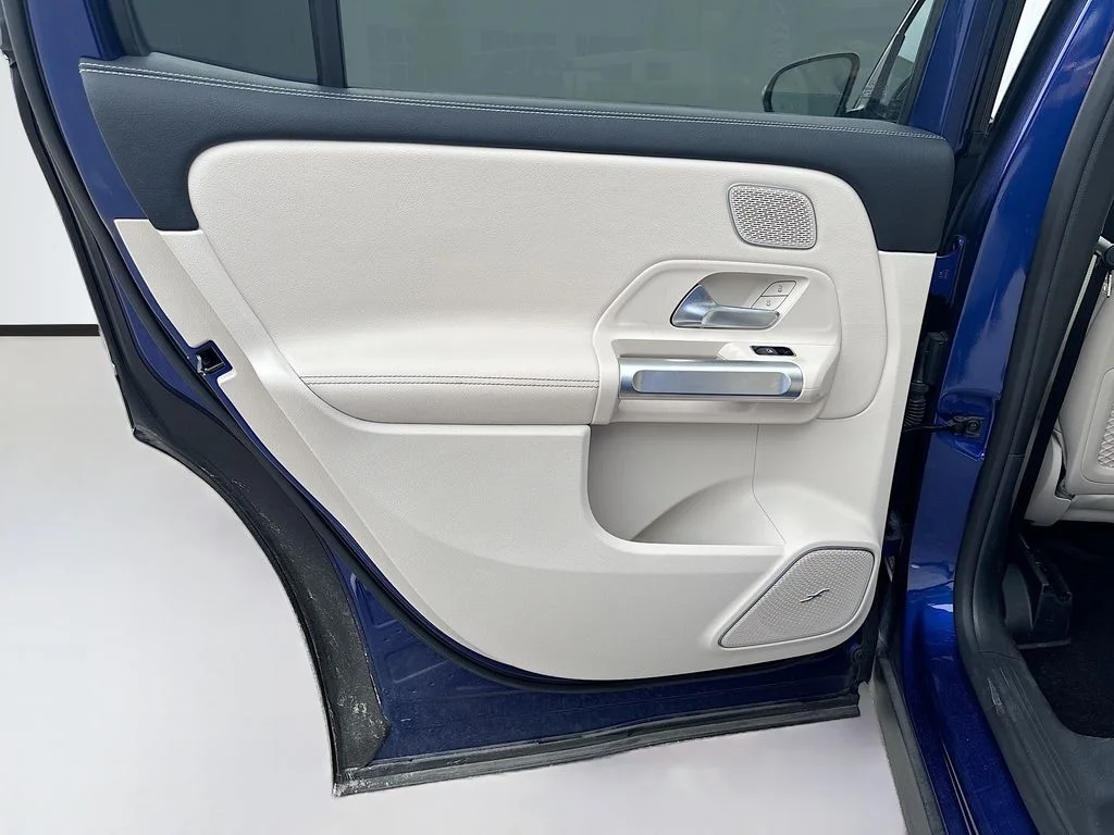 Used 2023 Blue Mercedes-Benz GLB 250 image 14