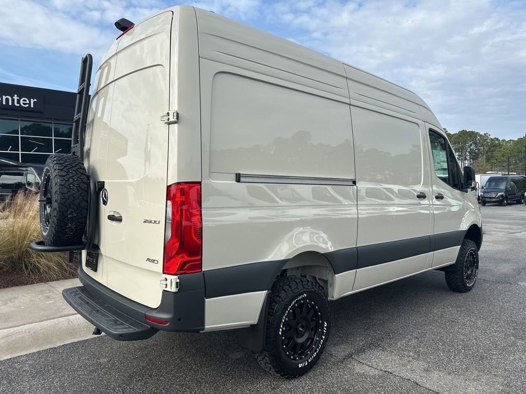 New 2026  Mercedes-Benz Cargo 144 WB w/Method Wheels image 8