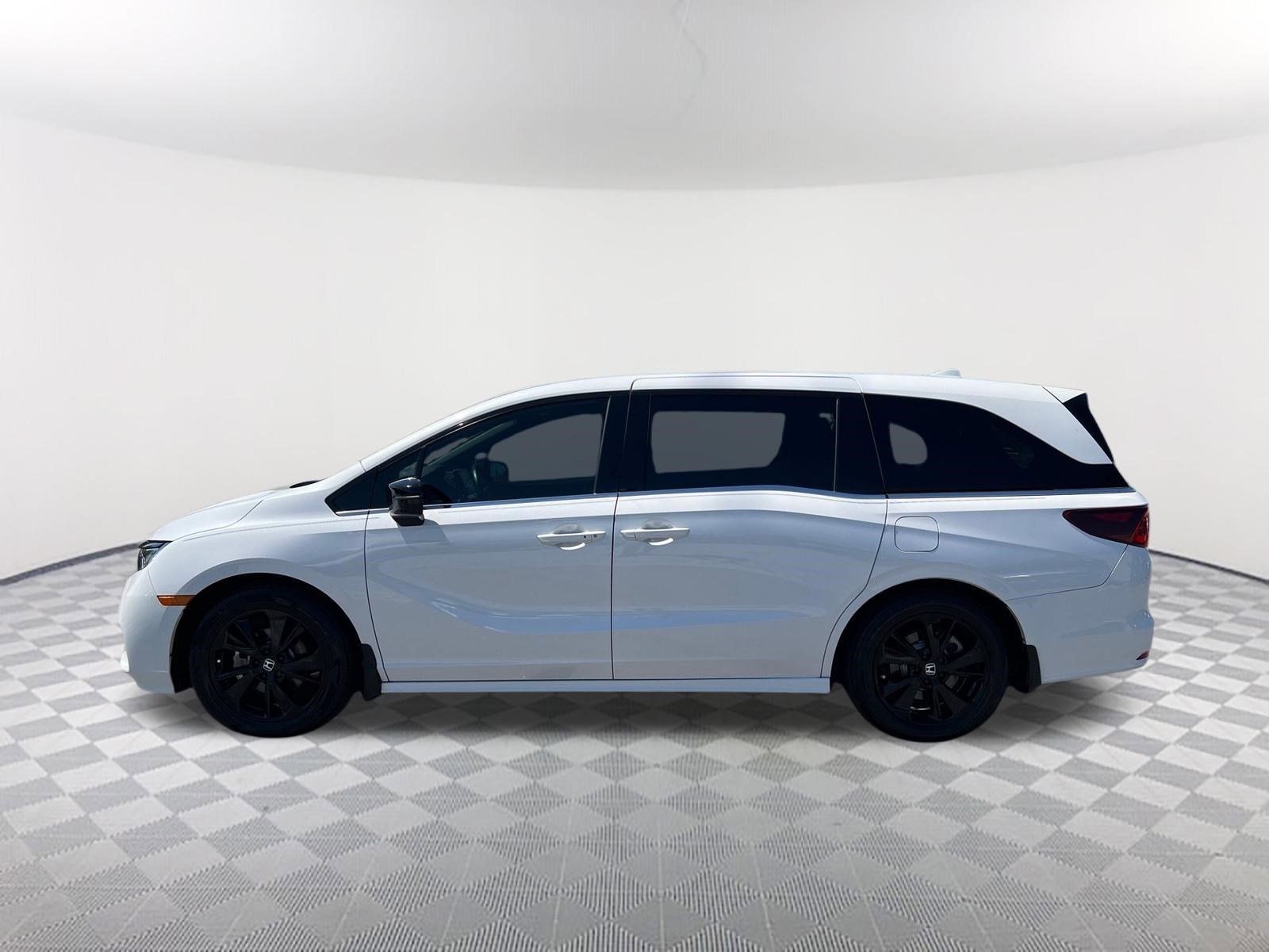Used 2024 Platinum White Pearl Honda Sport image 9