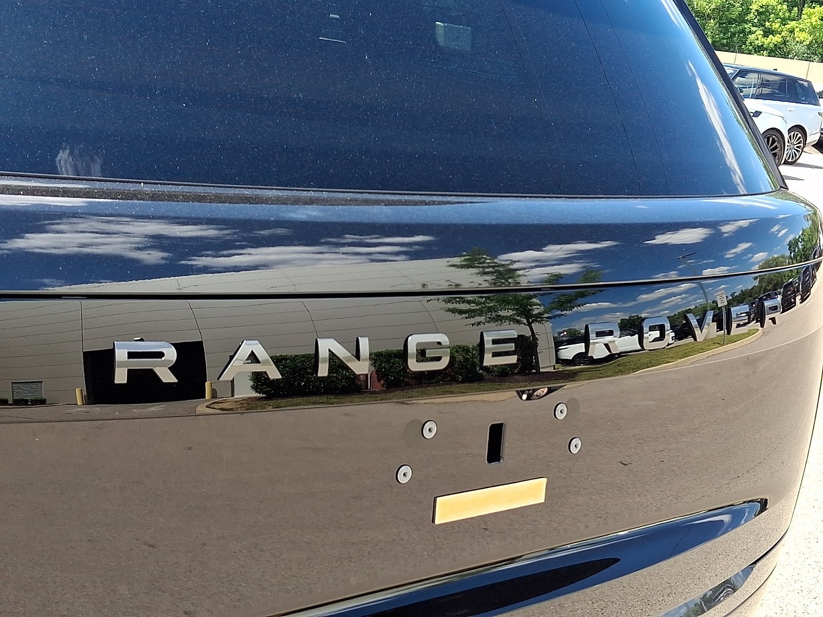 New 2026 Santorini Black LAND ROVER SE image 22
