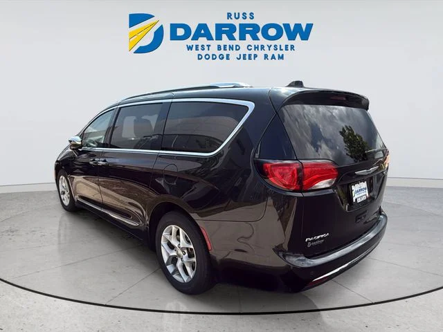 Used 2020 Black Chrysler Limited image 3