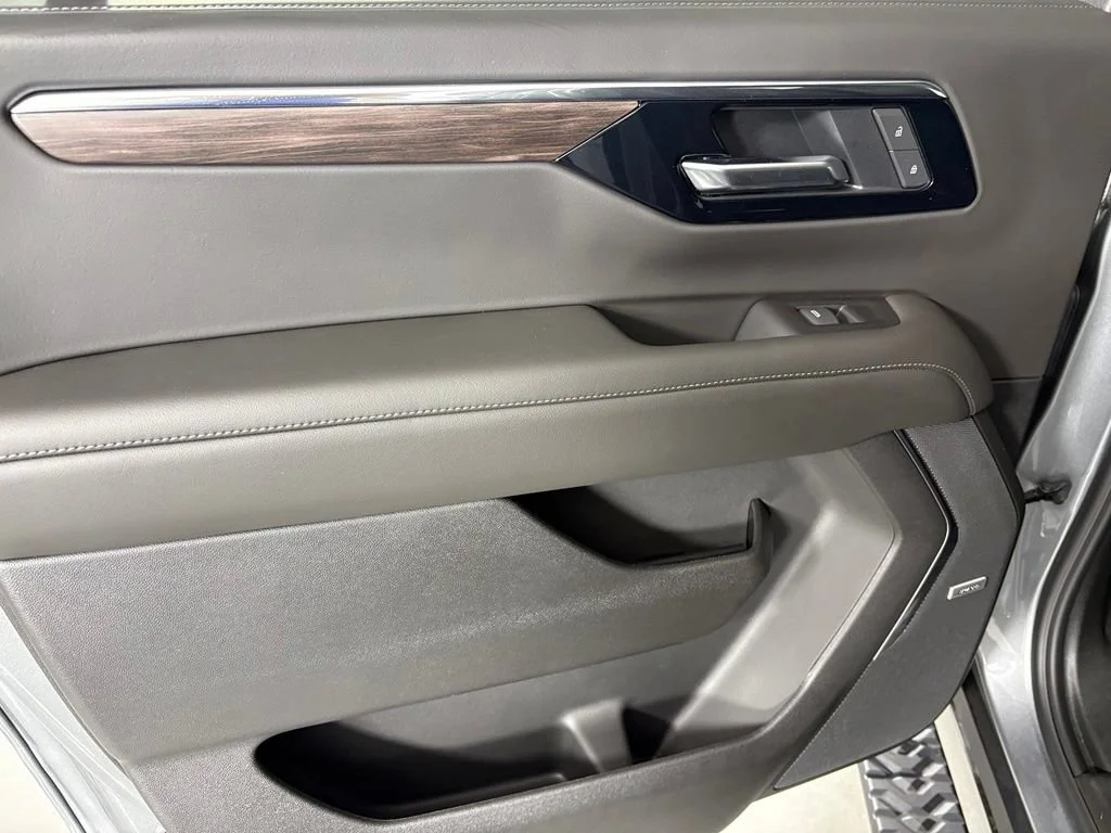 New 2026 Sterling Gray Metallic Chevrolet Z71 image 39