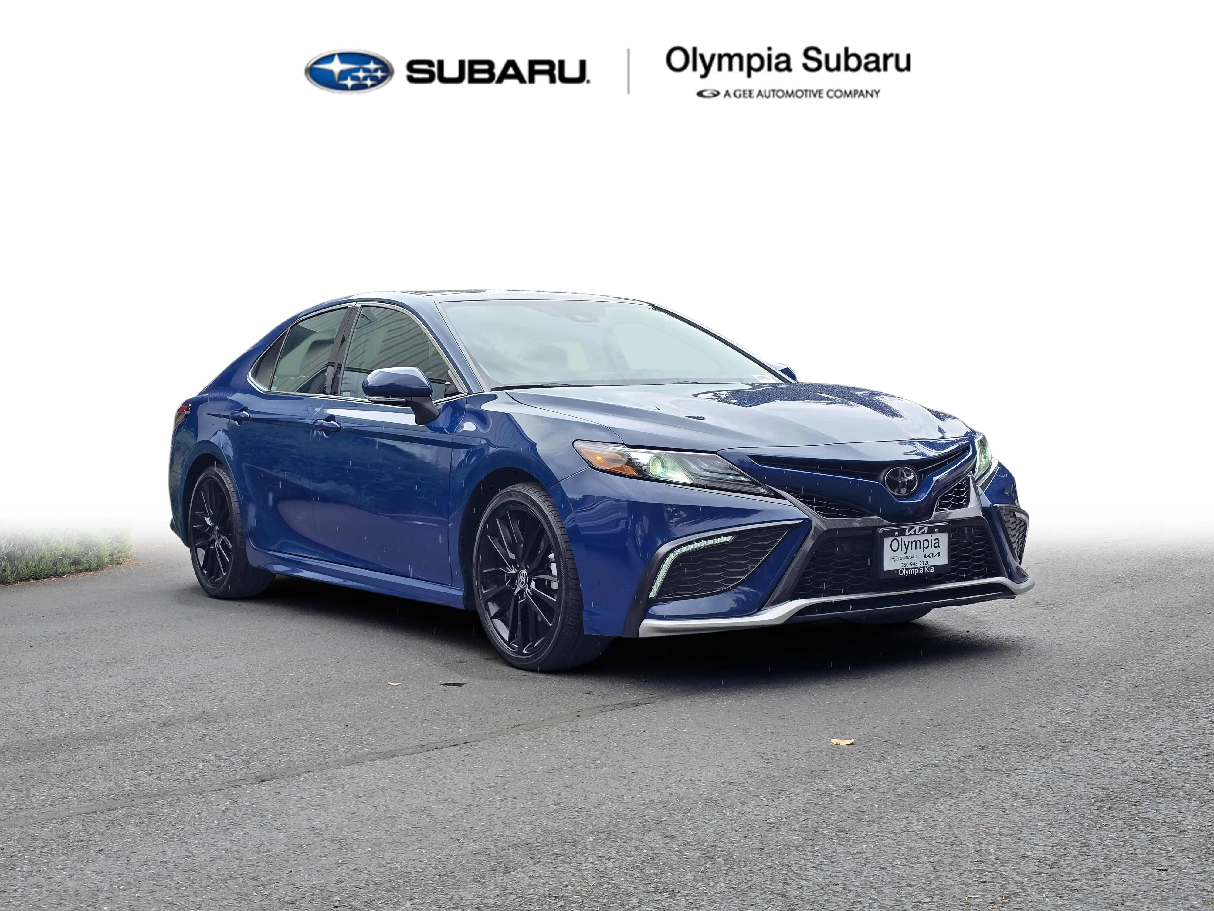 2023 Toyota Camry XSE V6's photo