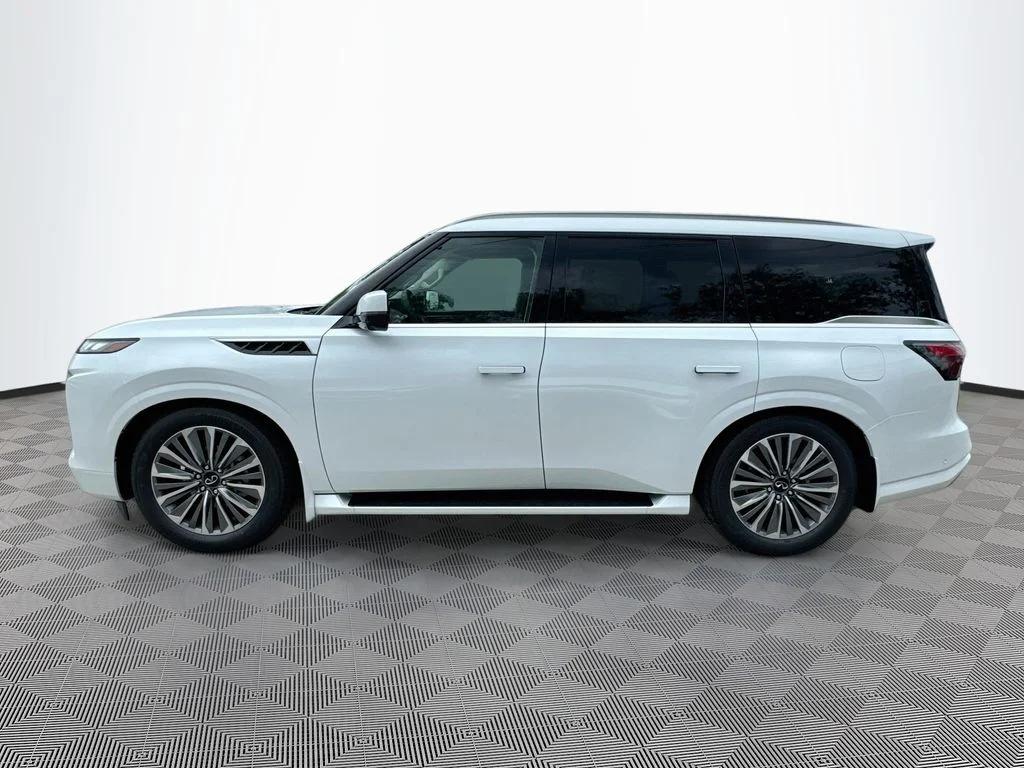 New 2027 RADIANT WHITE INFINITI Luxe 4WD image 8