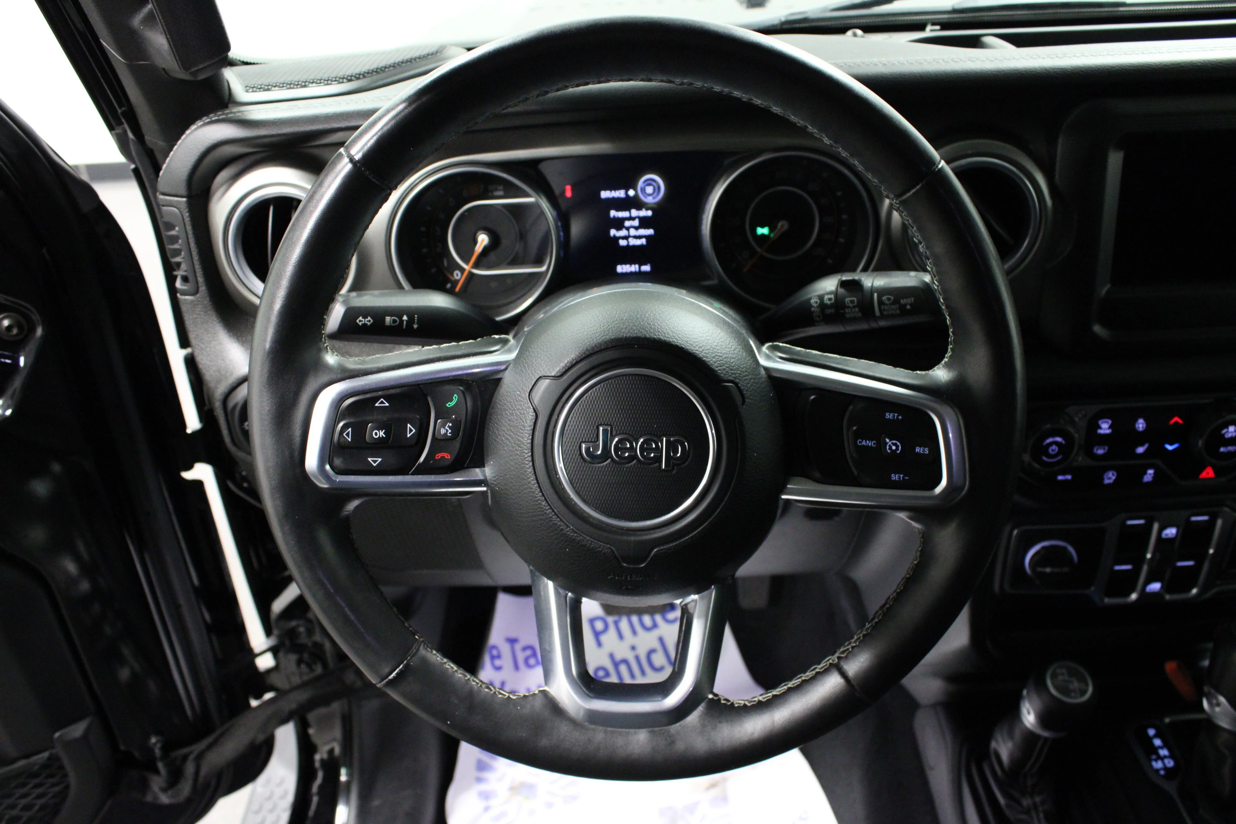 Used 2018 Black Clearcoat Jeep Sahara image 17