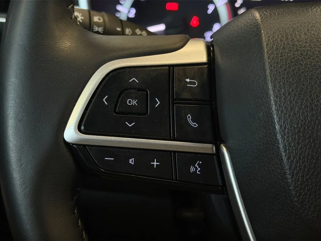Used 2024 Beige Toyota XLE image 32