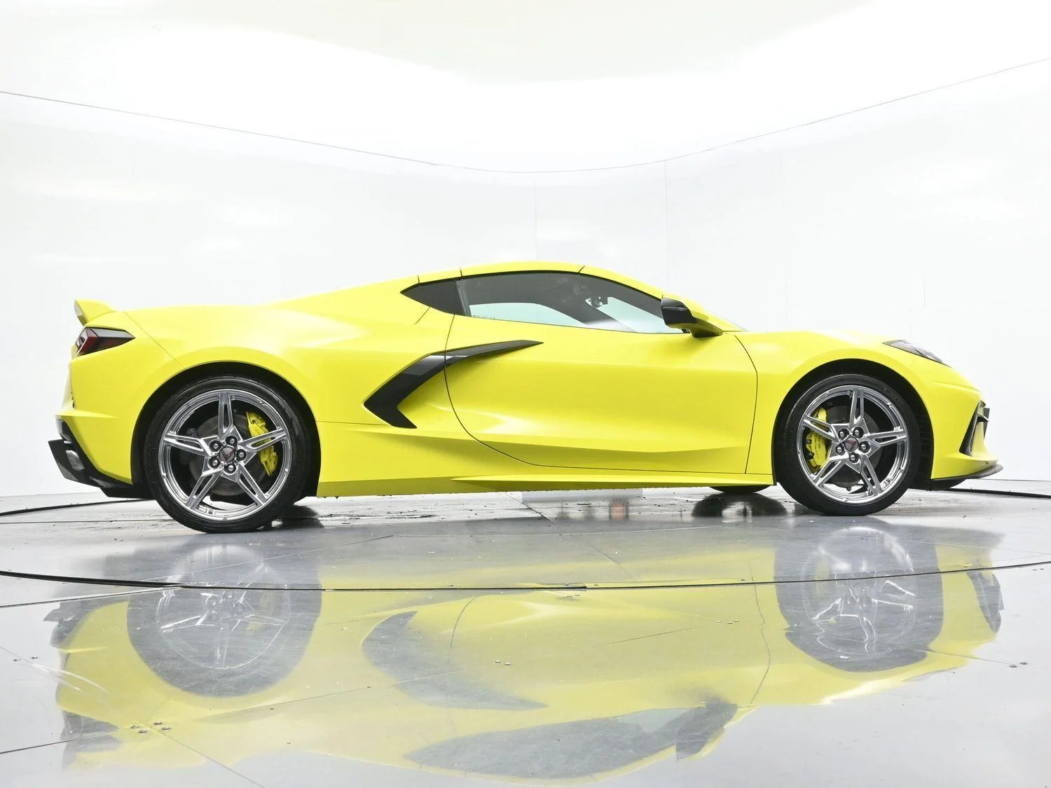 Used 2021 ACCELERATE YELLOW METALLIC Chevrolet 1LT image 50