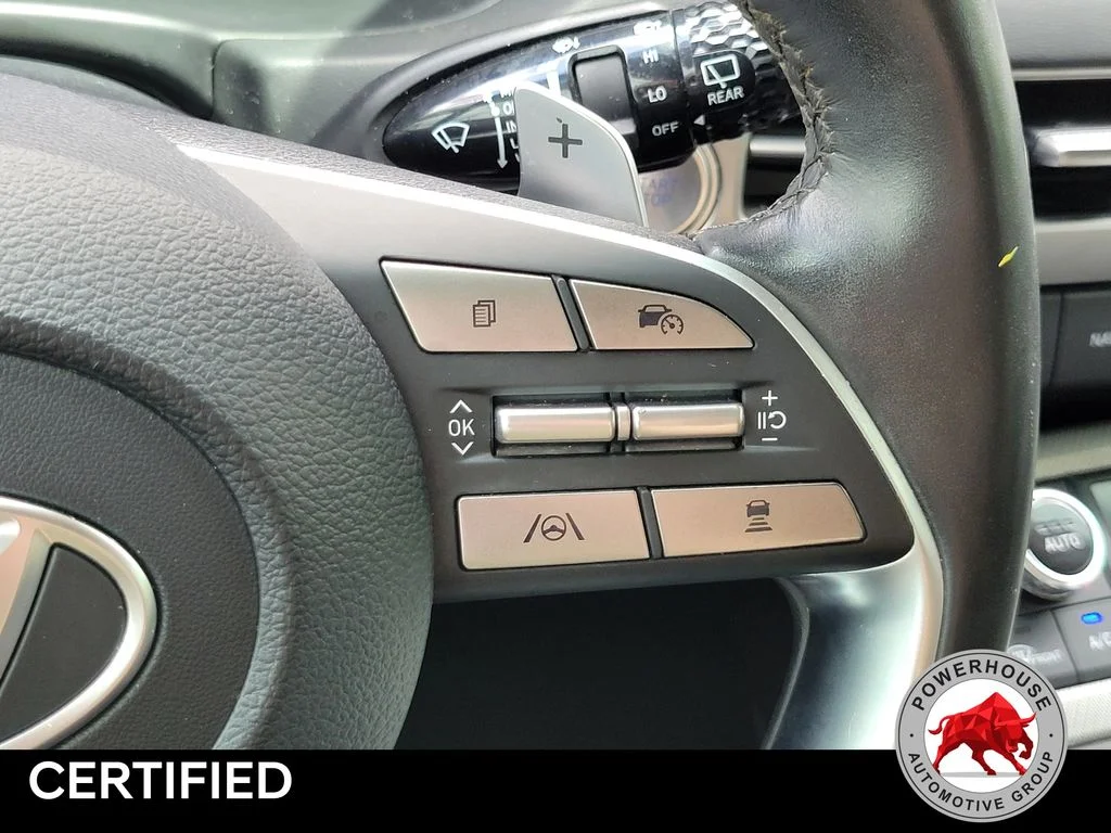 Used 2023 White Hyundai SEL image 33