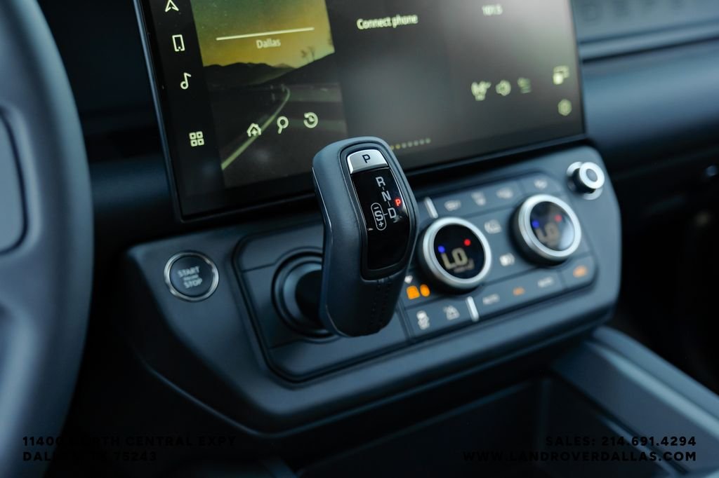 New 2026 Fuji White Land Rover X-Dynamic SE image 25