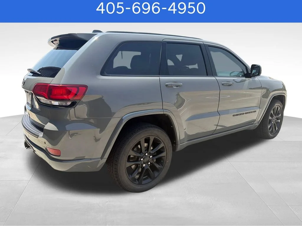Pre-Owned 2022 Jeep Grand Cherokee WK Laredo X
