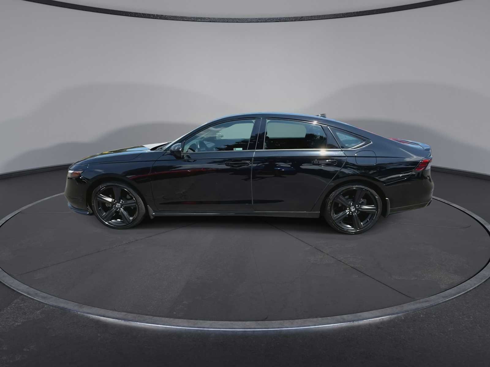 Certified Used 2023 Crystal Black Pearl Honda Sport-L image 5