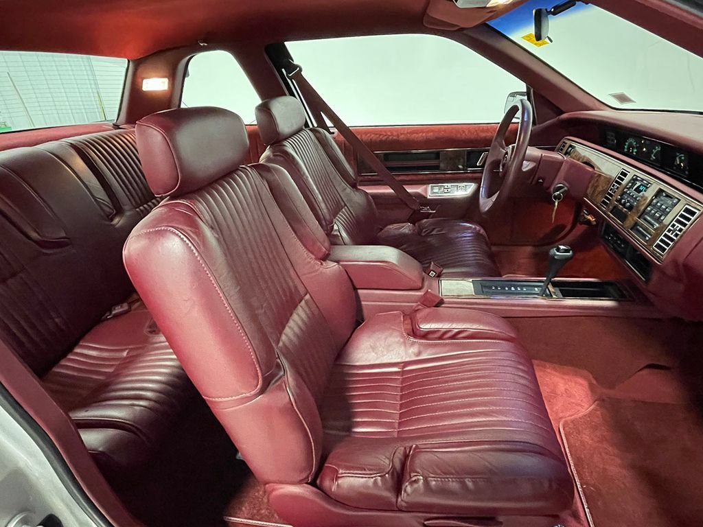 Used 1991  Buick Custom image 76