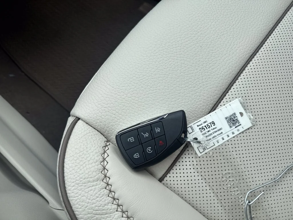 2026 GMC Yukon Denali - Photo 28