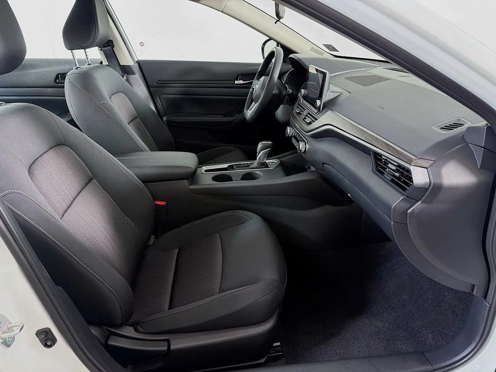 Certified Used 2025 Glacier White Nissan SV image 23