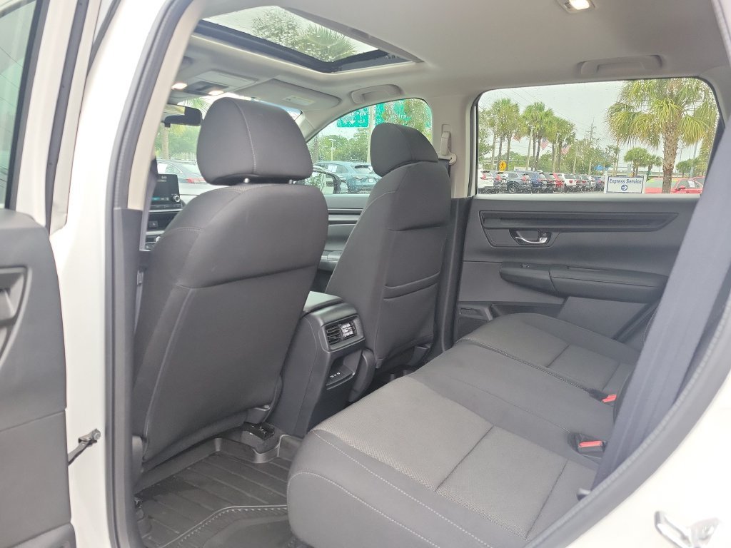 2025 Honda CR-V EX - Photo 13