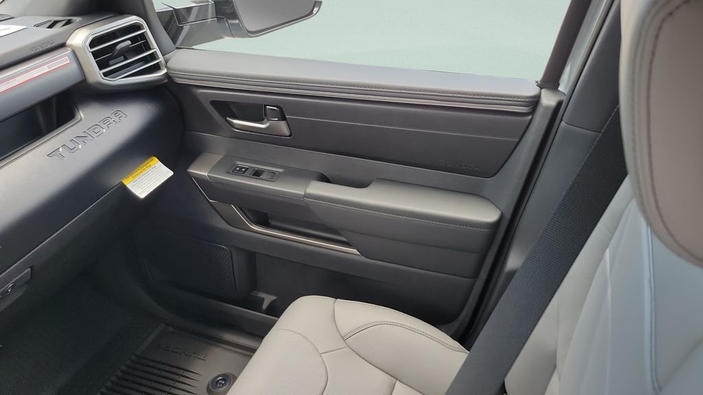 2026 Toyota Tundra SR5 - Photo 13