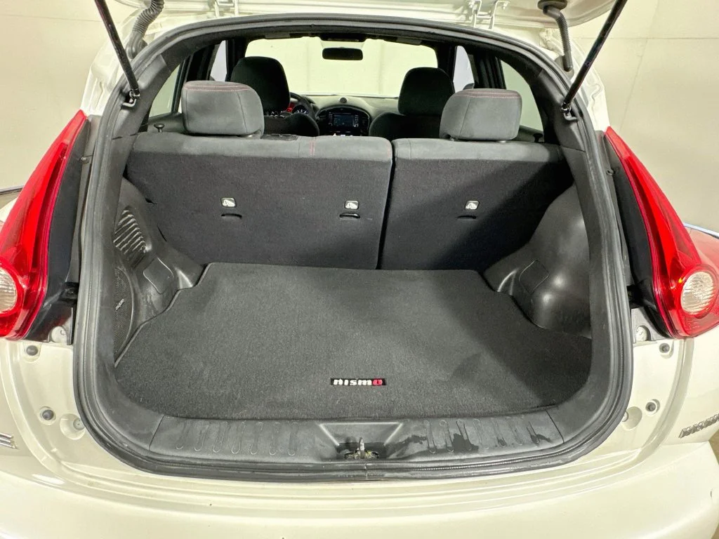 Used 2014 White Nissan NISMO image 29