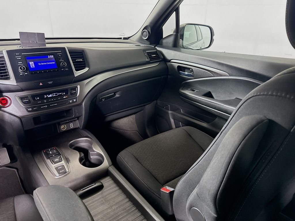 Used 2019 Lunar Silver Metallic Honda Sport image 21