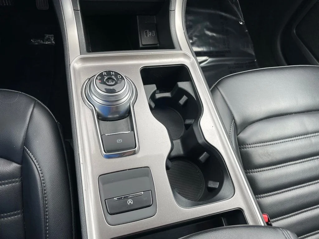 Used 2024 Blue Metallic Ford SEL image 13
