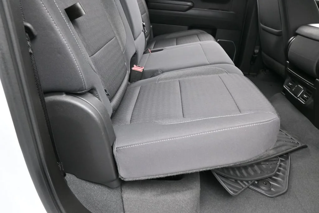 Used 2023 Summit White Chevrolet LT image 38