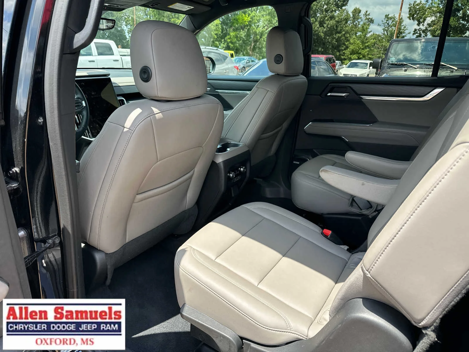 Used 2026 Ebony Twilight Metallic GMC FWD Elevation image 13
