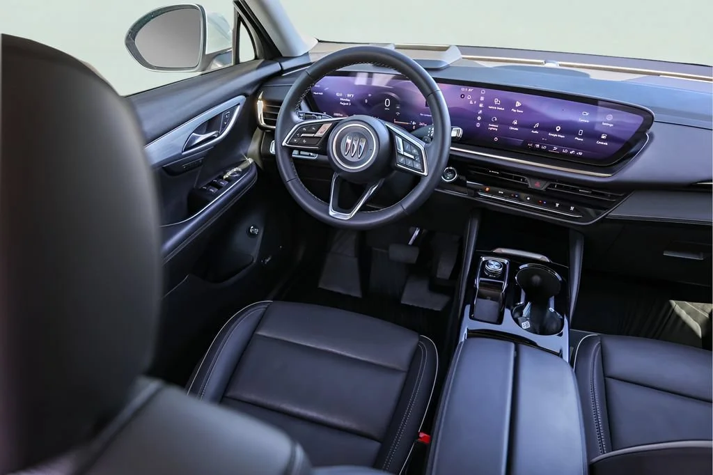 Used 2024 White Frost Tricoat Buick Avenir image 28