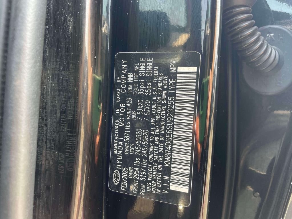 Certified Used 2025 Black Hyundai SEL Premium image 19