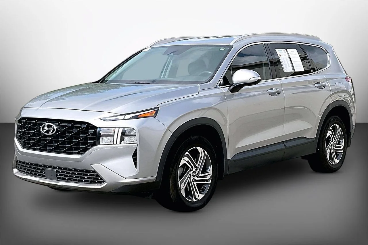 Certified Used 2023 Silver Hyundai SEL image 4