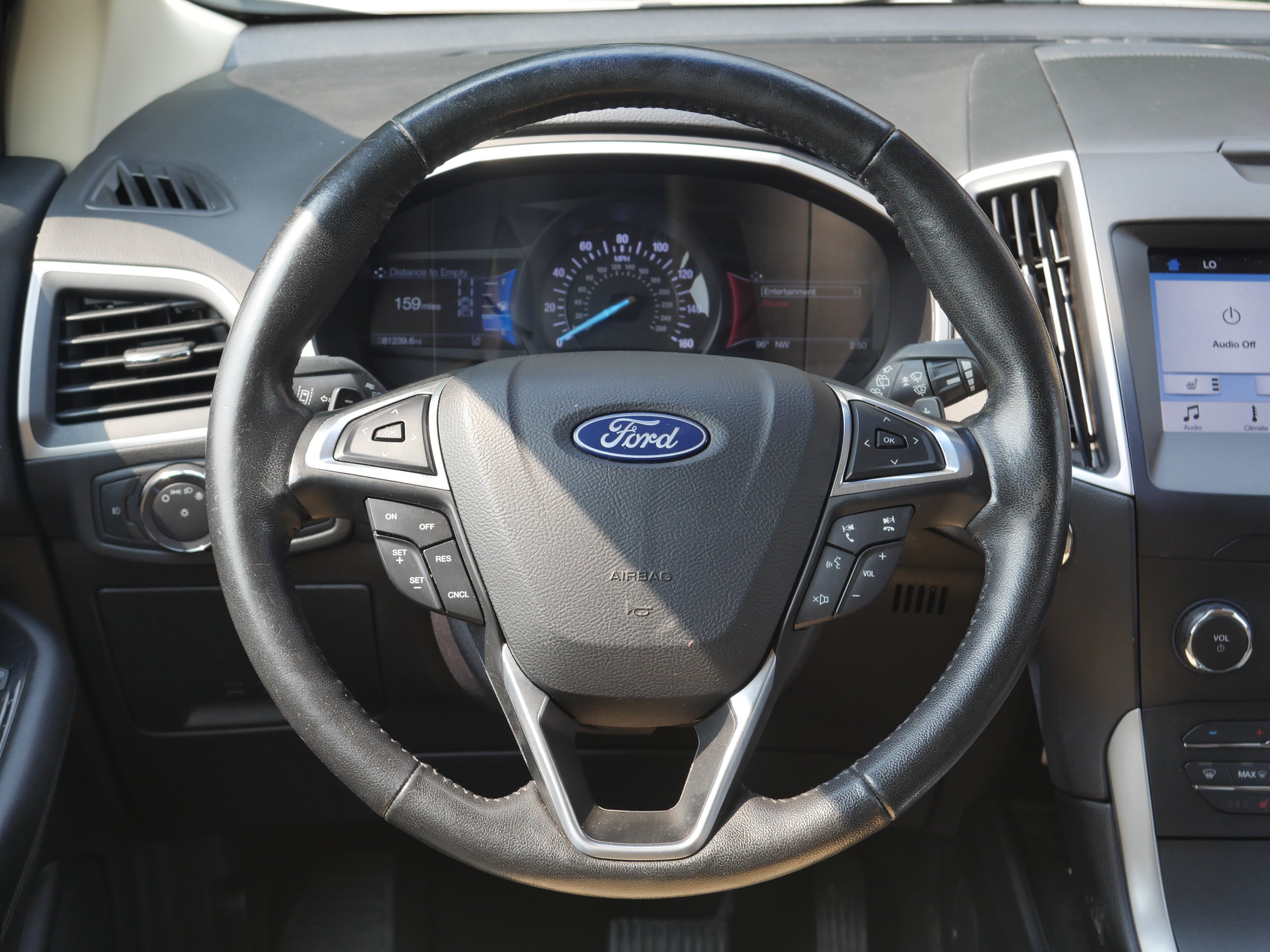 Used 2019 White Platinum Clearcoat Metallic Ford SEL image 6