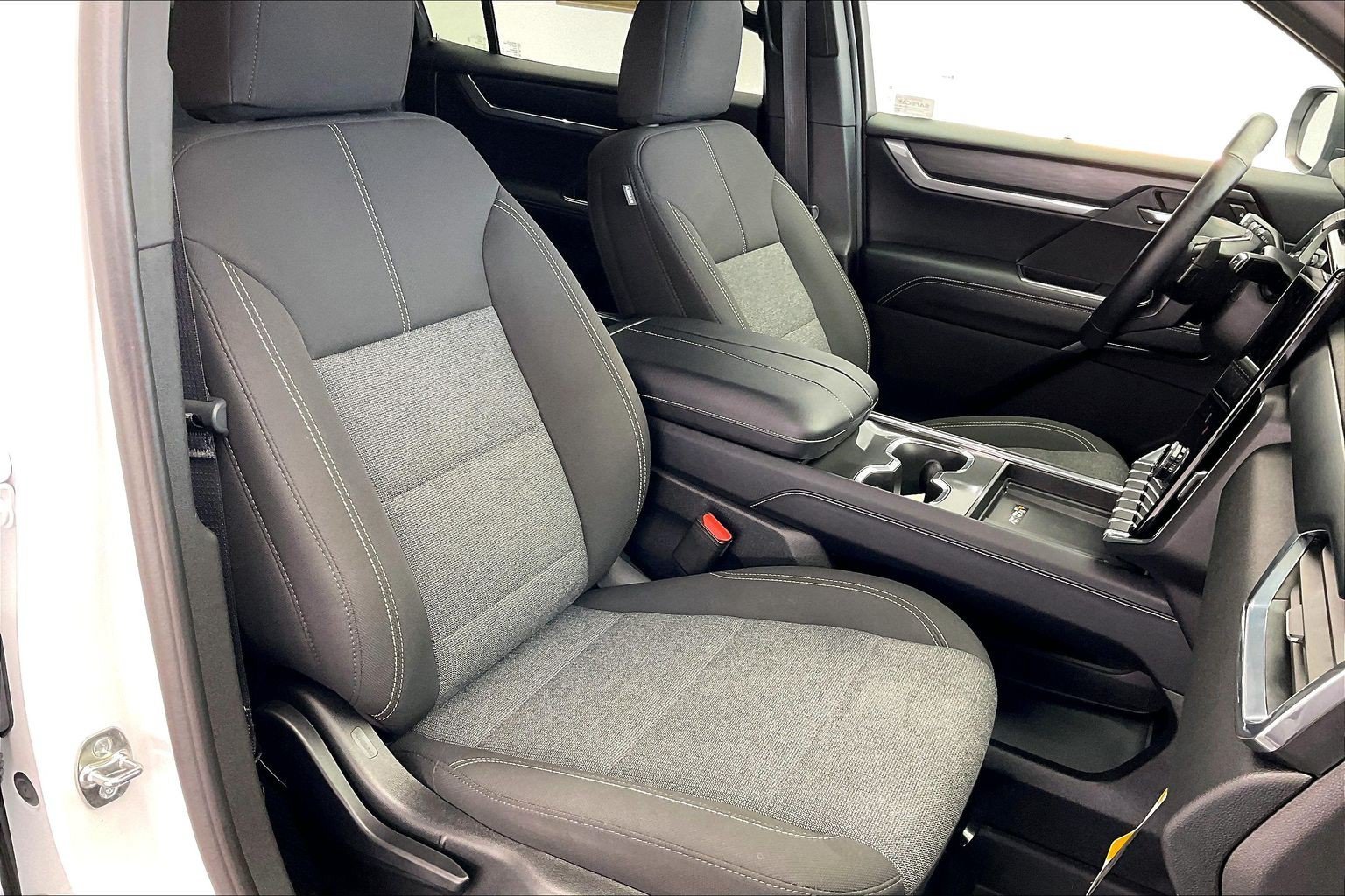 2026 GMC Acadia Elevation - Photo 6