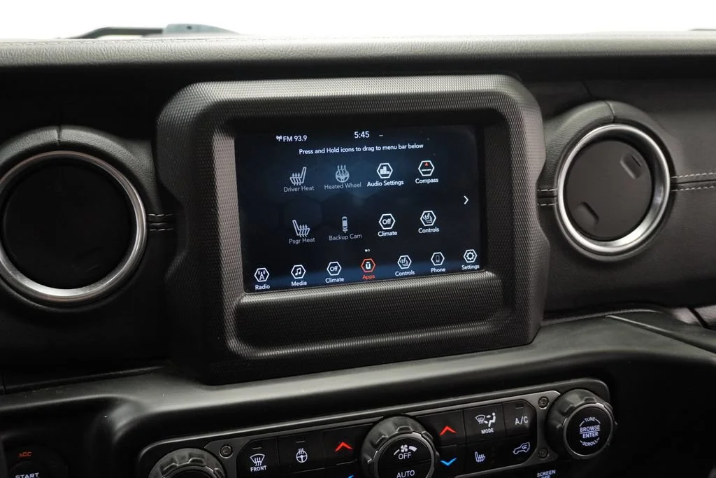 Used 2020 Gray Jeep Sahara 4x4 image 18