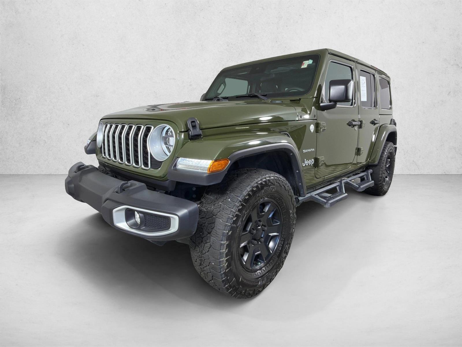 Used 2024 Sarge Green Clearcoat Jeep Sahara image 7