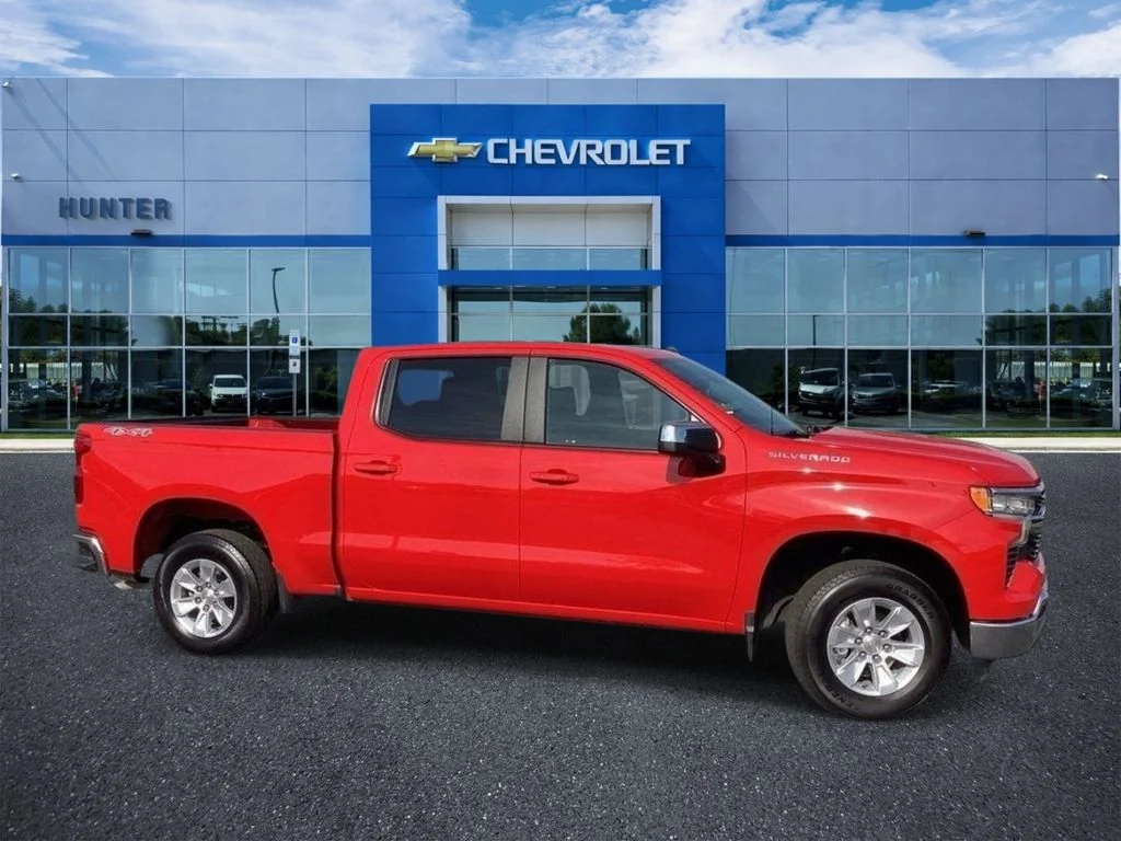 Used 2025 Red Hot Chevrolet LT image 5