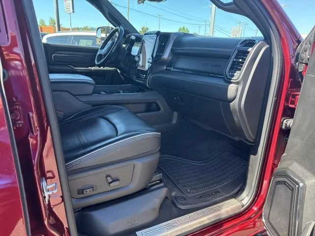 Used 2022 Delmonico Red Pearlcoat Ram Limited image 9