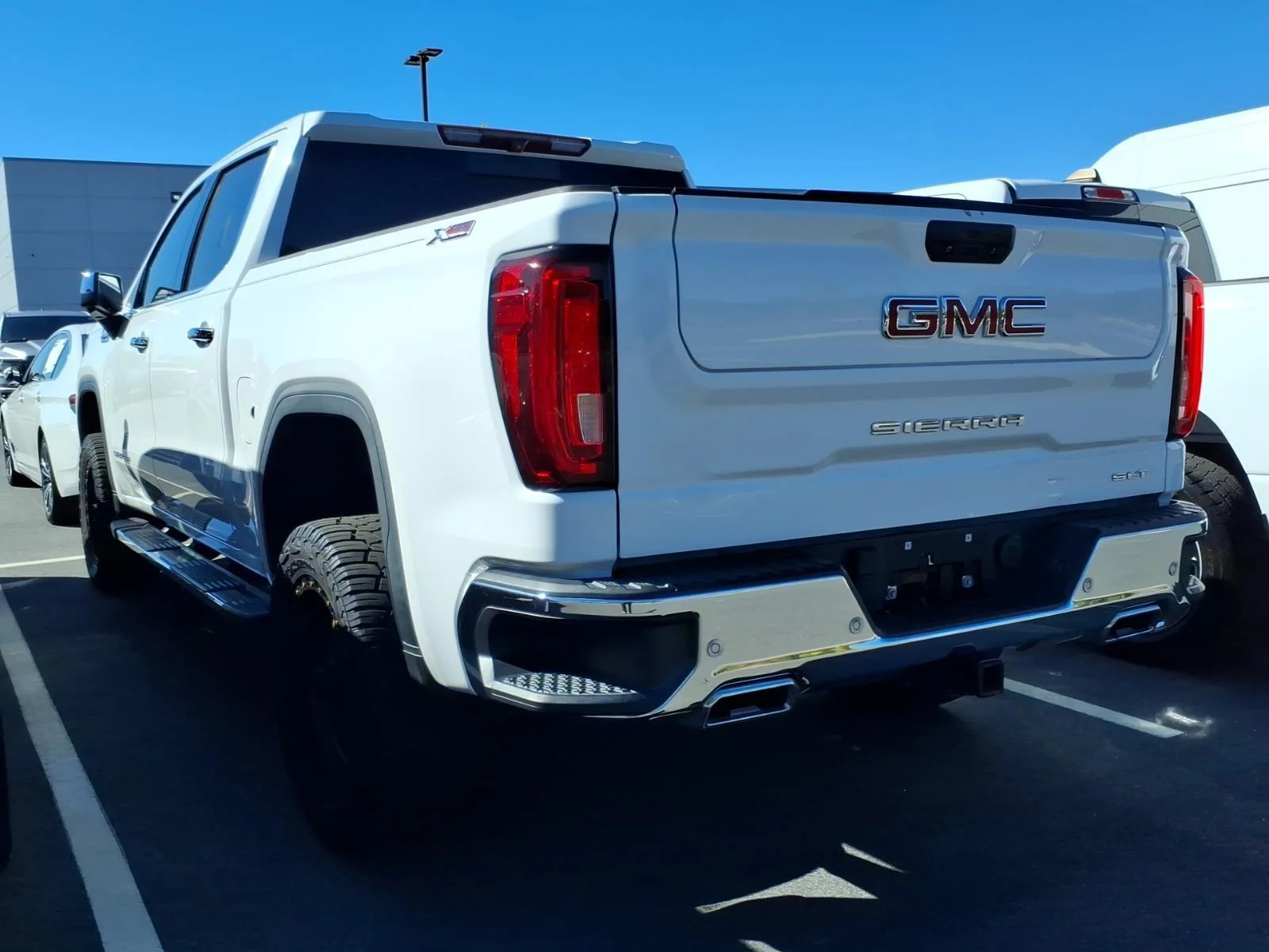 Used 2020 Summit White GMC SLT image 19