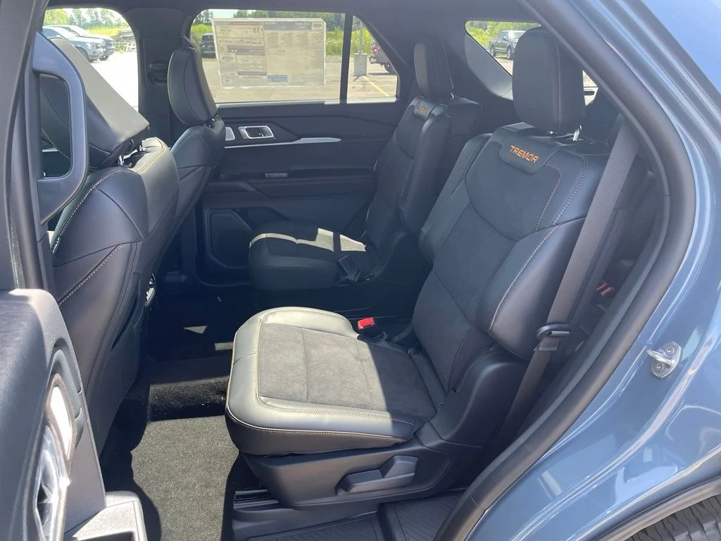 New 2026 Vapor Blue Metallic Ford Tremor® image 31
