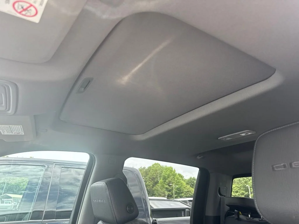 Used 2021 White GMC Denali image 4