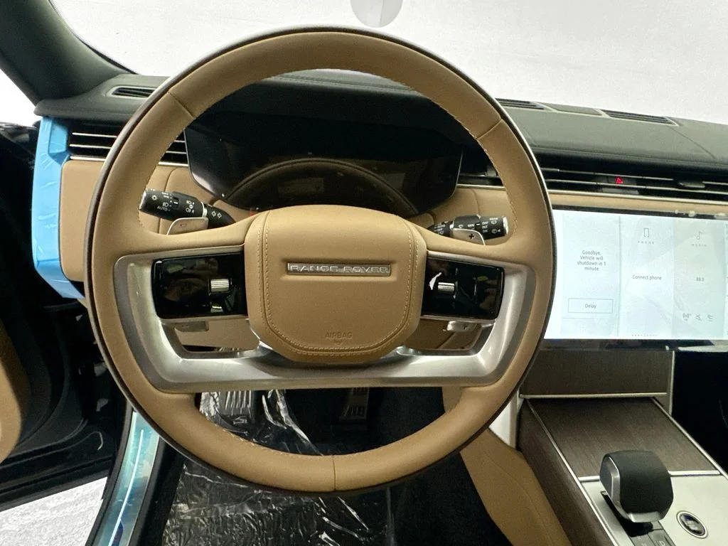New 2026 Santorini Black Land Rover SE image 11