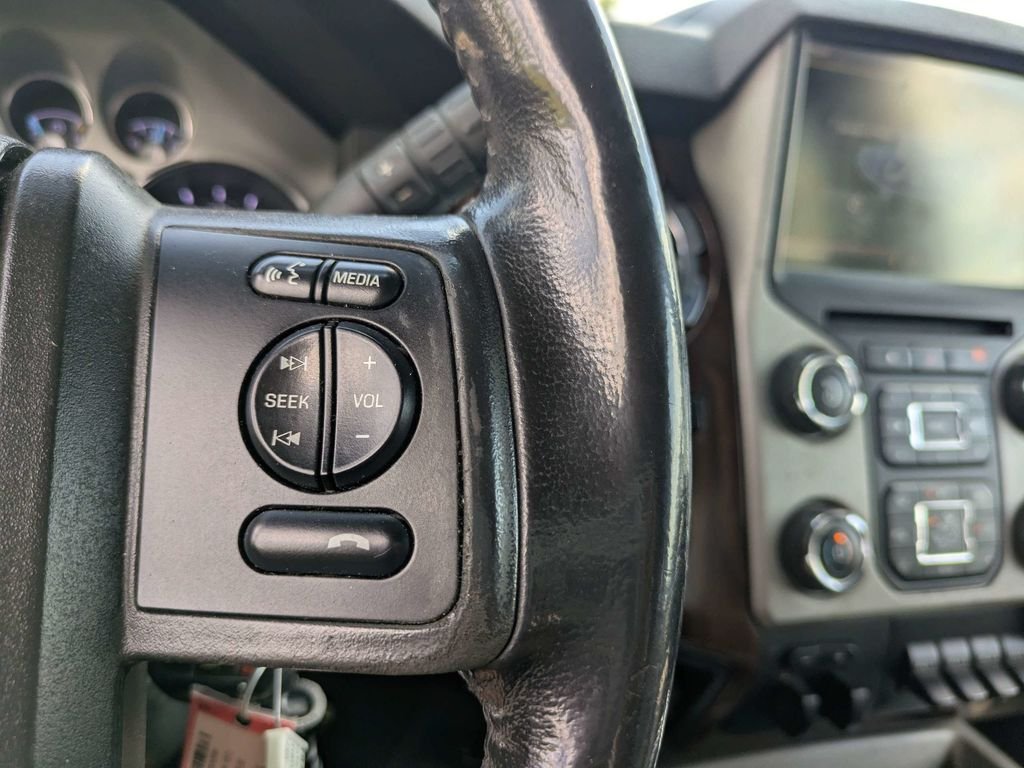 Used 2016 White Ford Lariat image 26