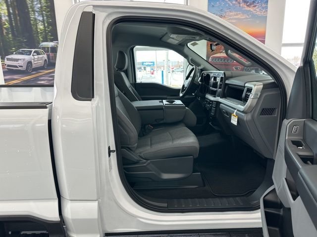 New 2026 Oxford White Ford F-350® XL image 46