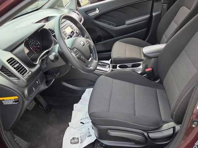 Used 2017 Red Kia LX image 5