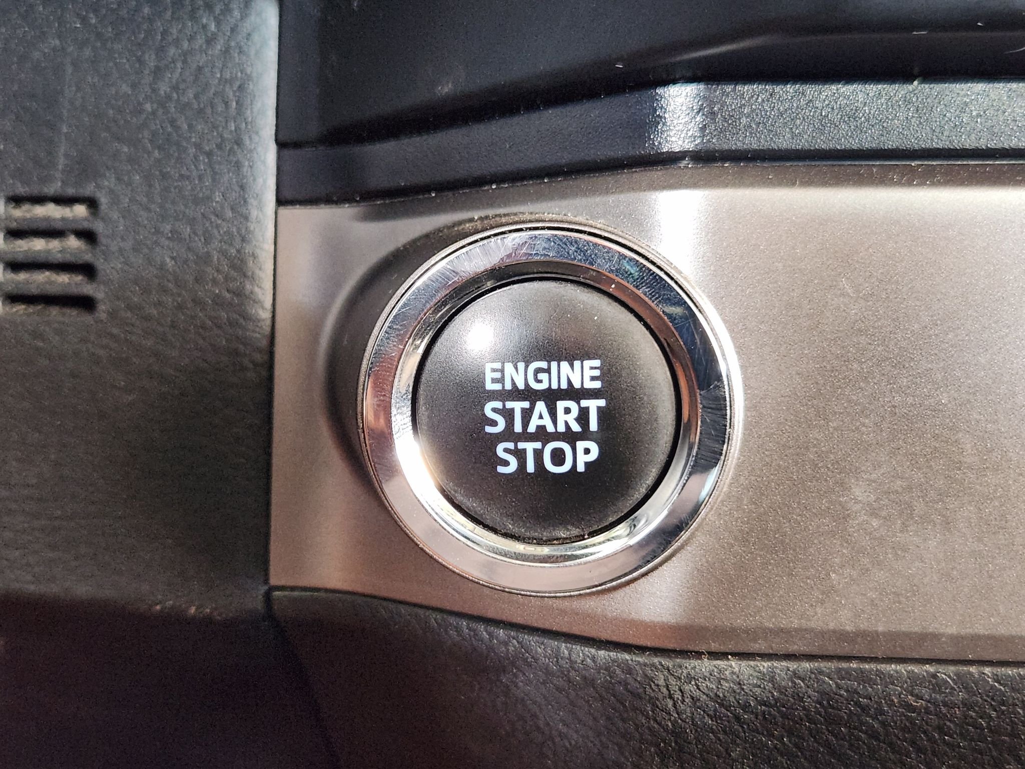 Used 2023 Ice Cap Toyota SR5 image 18