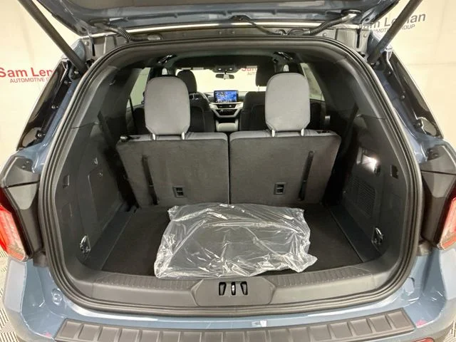 New 2027 Vapor Blue Metallic Ford Active image 25