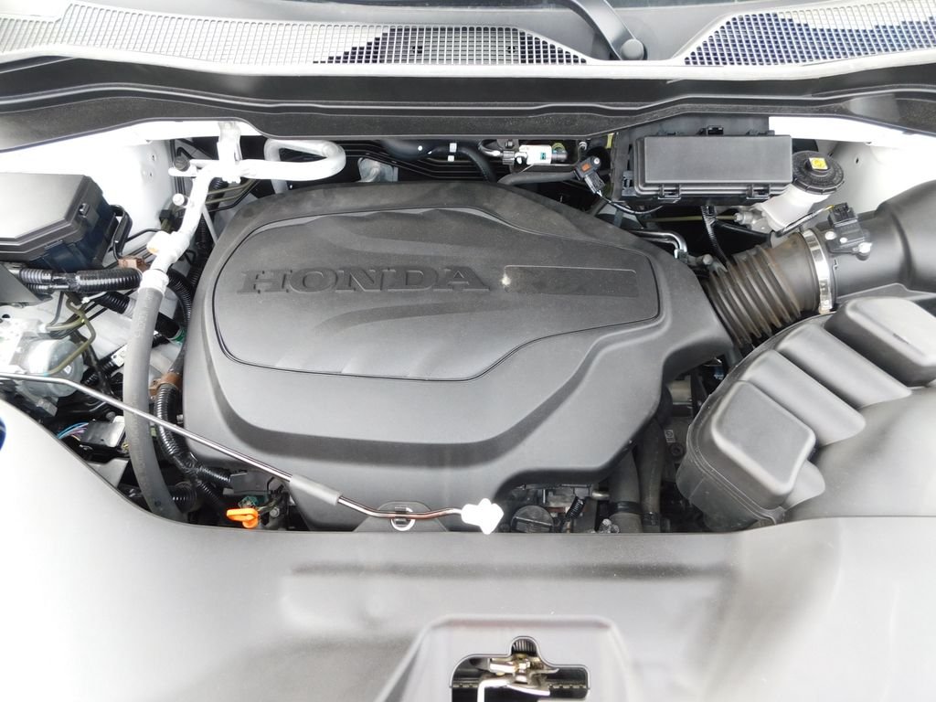 Used 2023 White Honda RTL-E image 43