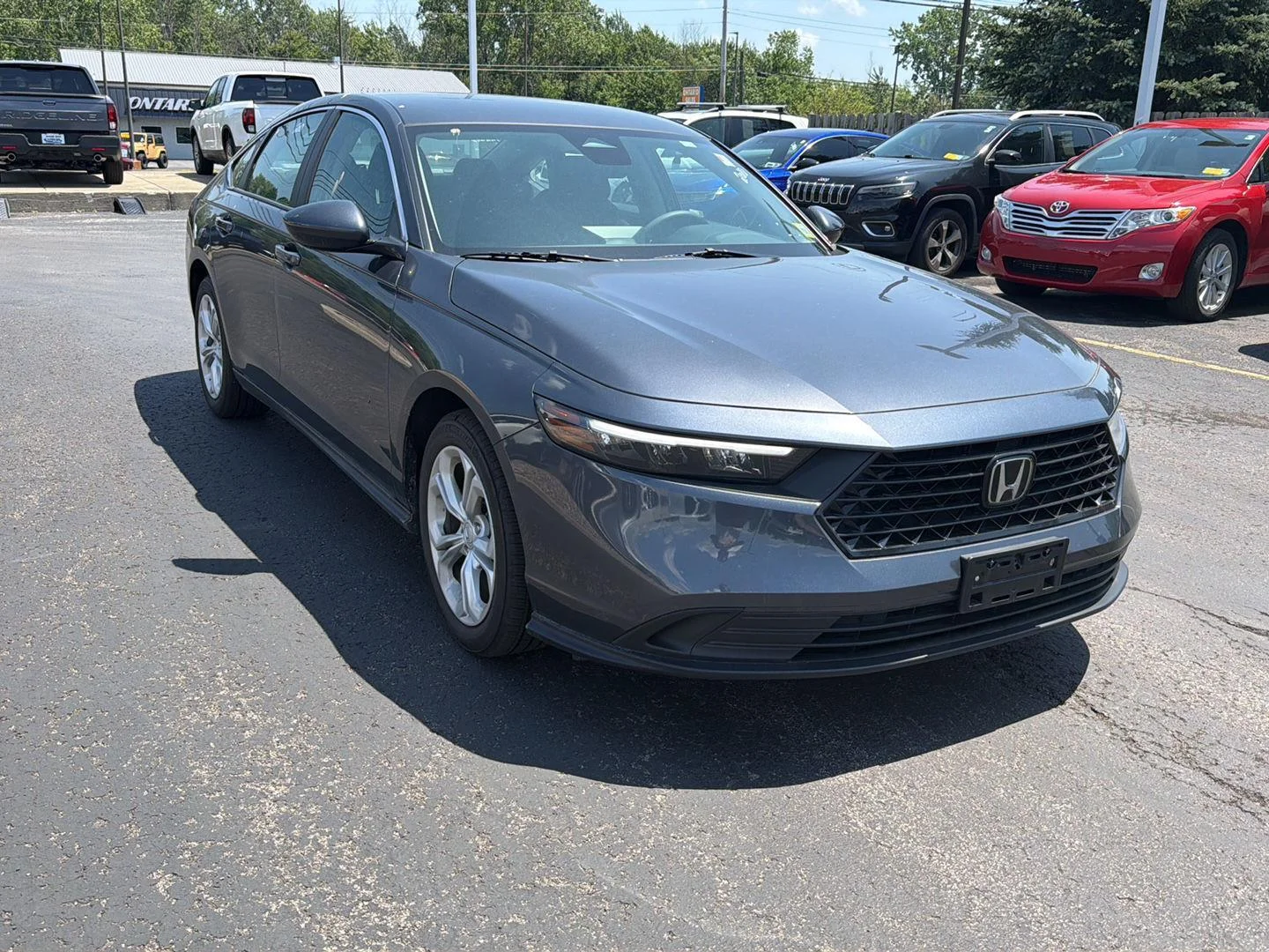 Used 2025 Meteorite Gray Metallic Honda LX image 3