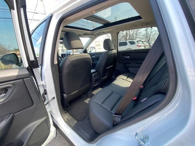 2026 Nissan Rogue SV - Photo 16