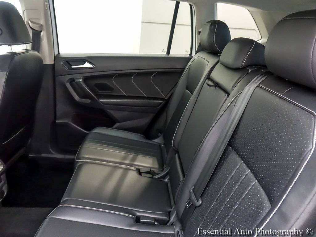 Certified Used 2022  Volkswagen 2.0T SE image 11
