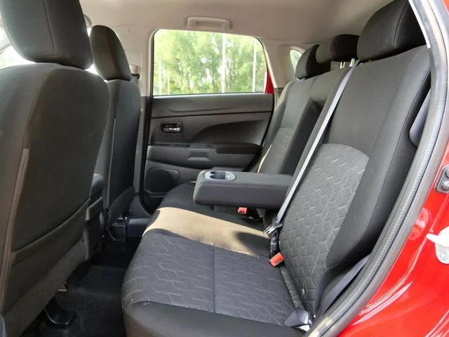 Used 2022 Red Diamond Mitsubishi 2.0 ES image 11