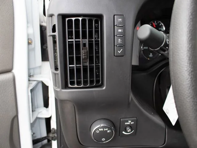 2025 GMC Savana Cargo Work Van - Photo 11