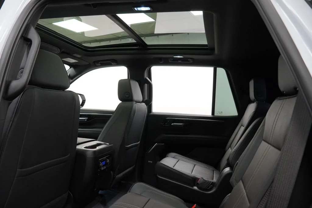 New 2026 Polar White Tricoat Chevrolet High Country image 14